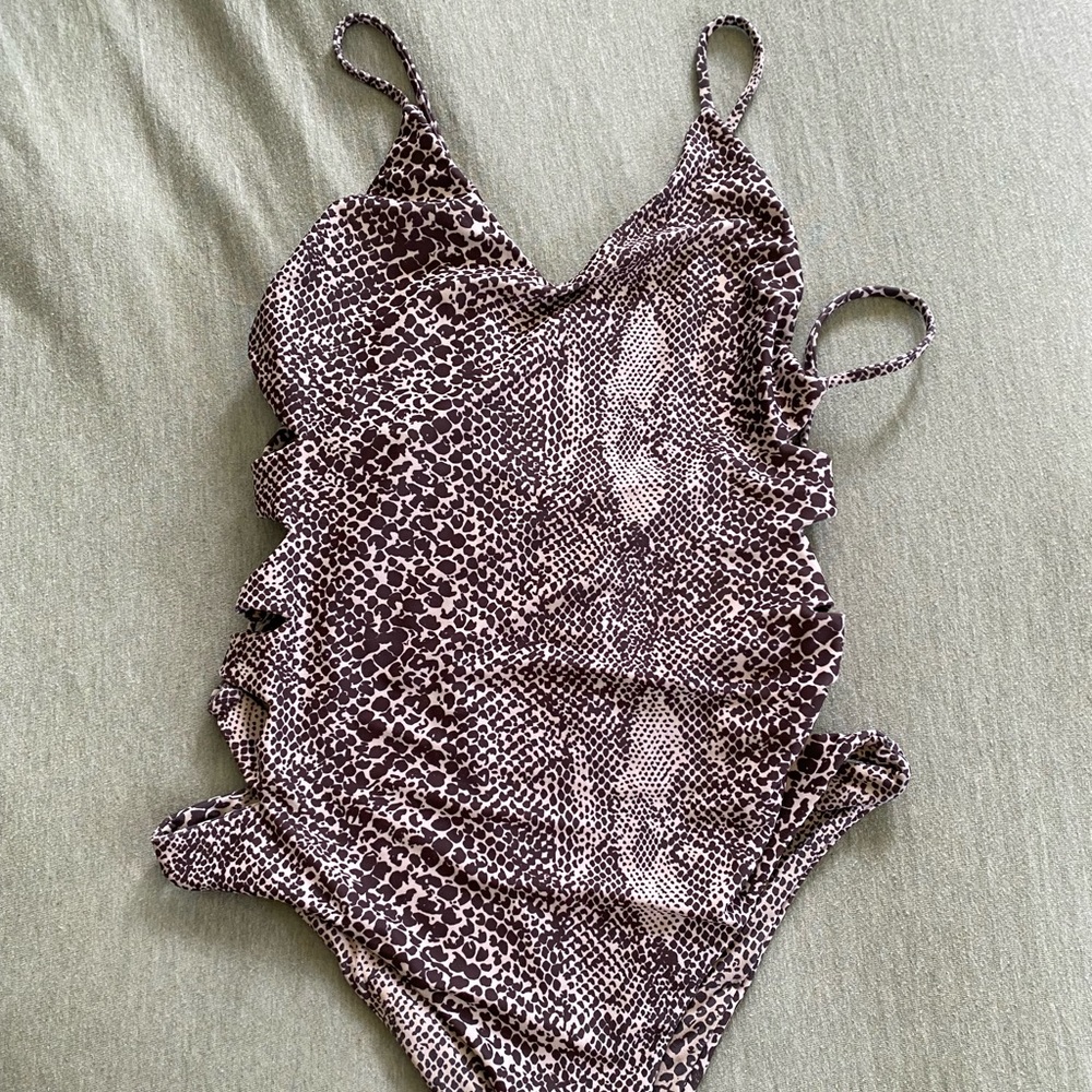 Acacia Florence one piece
